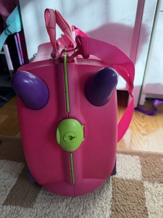 Чемодан trunki розовый