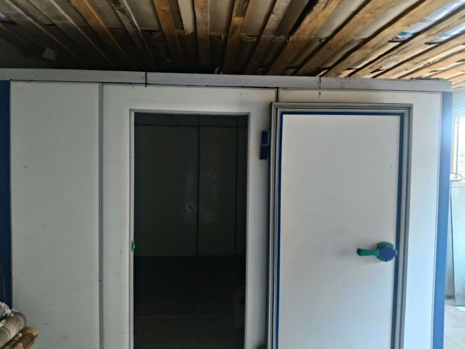 Продам холодильник