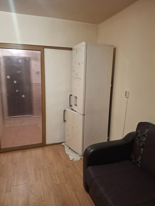 Vând camera de cămin transformata in garsoniera