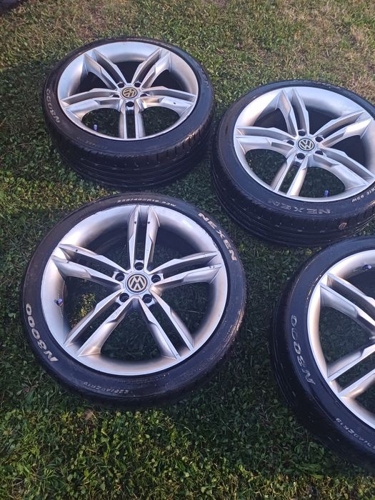 Jante cu anvelopele de vară mărime 225 40 R19