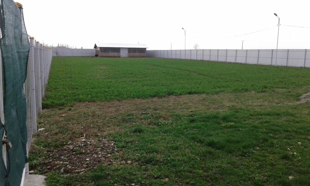 Teren de Vanzare Plus Cladire