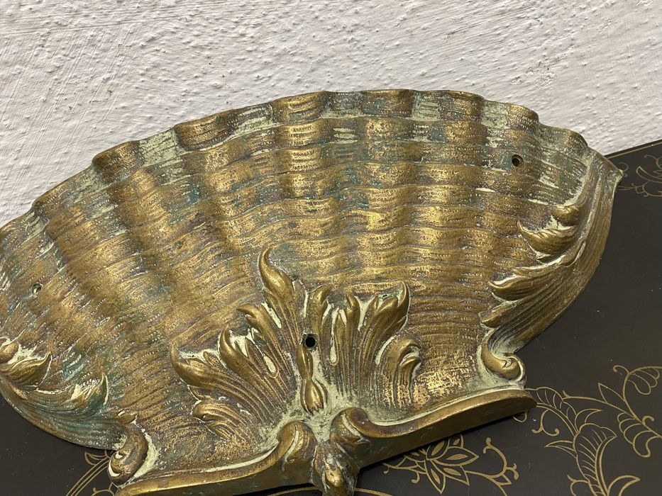 Стенна кашпа мида от масивен месинг