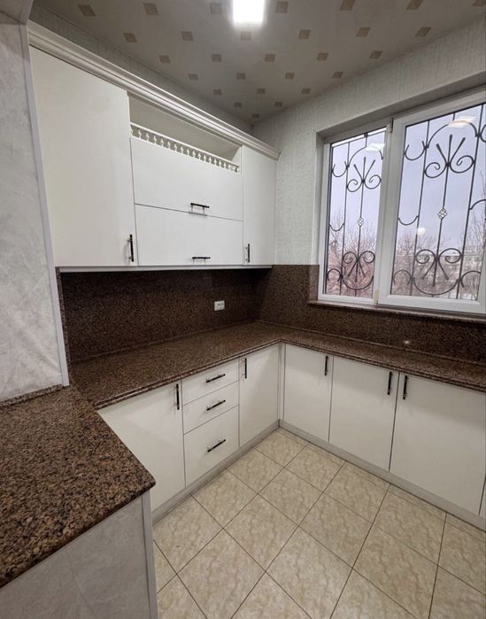 Код 886  Продам 3/4/4 ком квартиру куйлюк массив 4