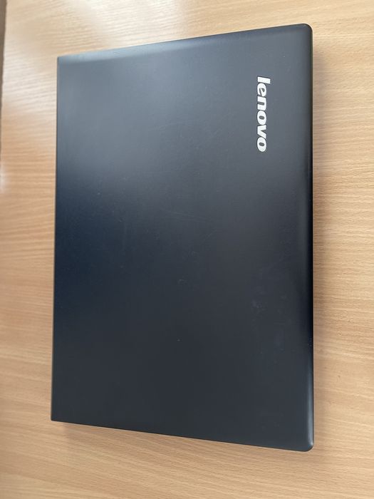 Латоп lenovo