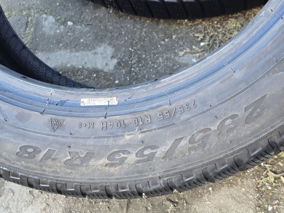 235 55 18 Pirelli