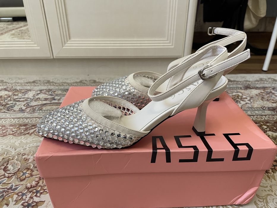 Туфли женские модные