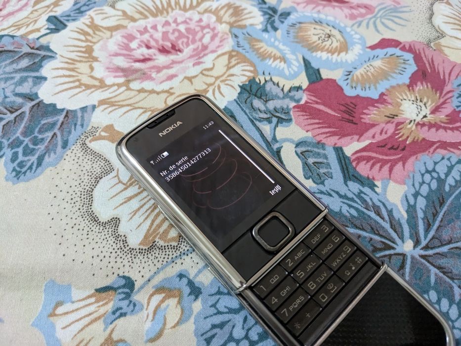 Nokia Carbon Arte 4GB