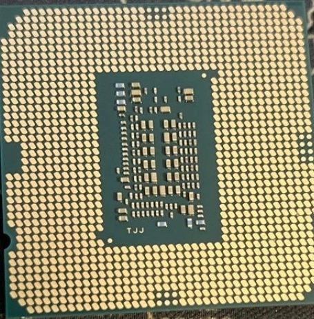 Vând procesor Intel Pentium G6400