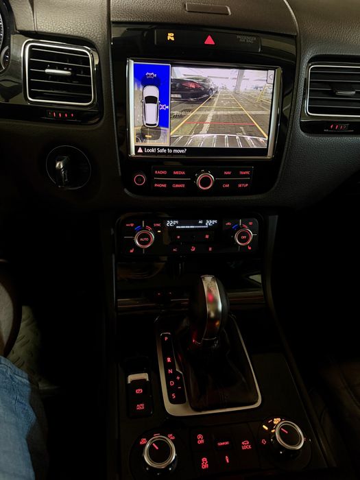 VW TOUAREG R-Line 2012 3.0 CRCA perne