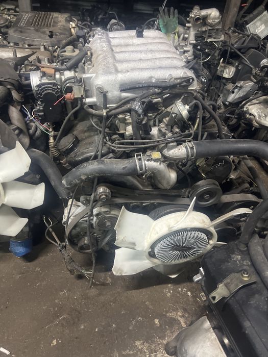 Двигатель  Митсубиси 6G75 3,8