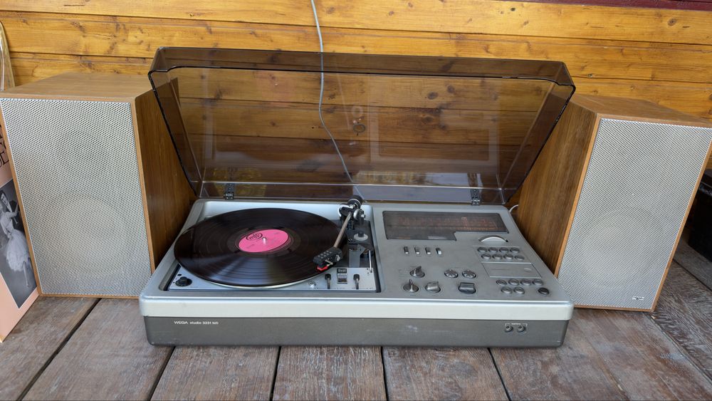 Combina Wega 3231 hifi cu pickup Dual 1228