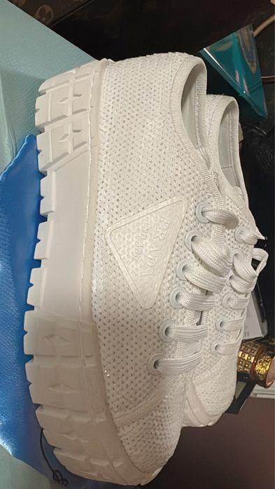 Prada 38 размер новые ( не подошел размер )