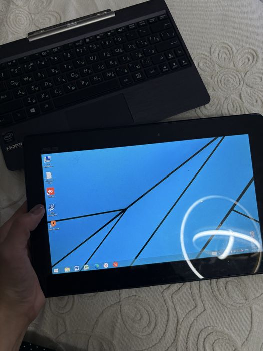 Asus нетбук!! Не ноутбук;)