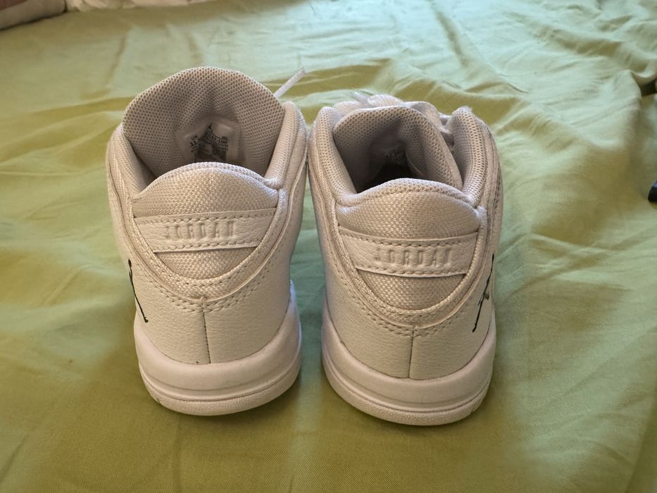 Jordans albi pentru copii, marimea 28,5 unisex