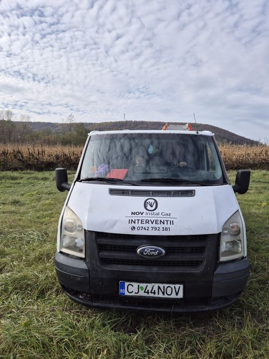 Vând Ford transit