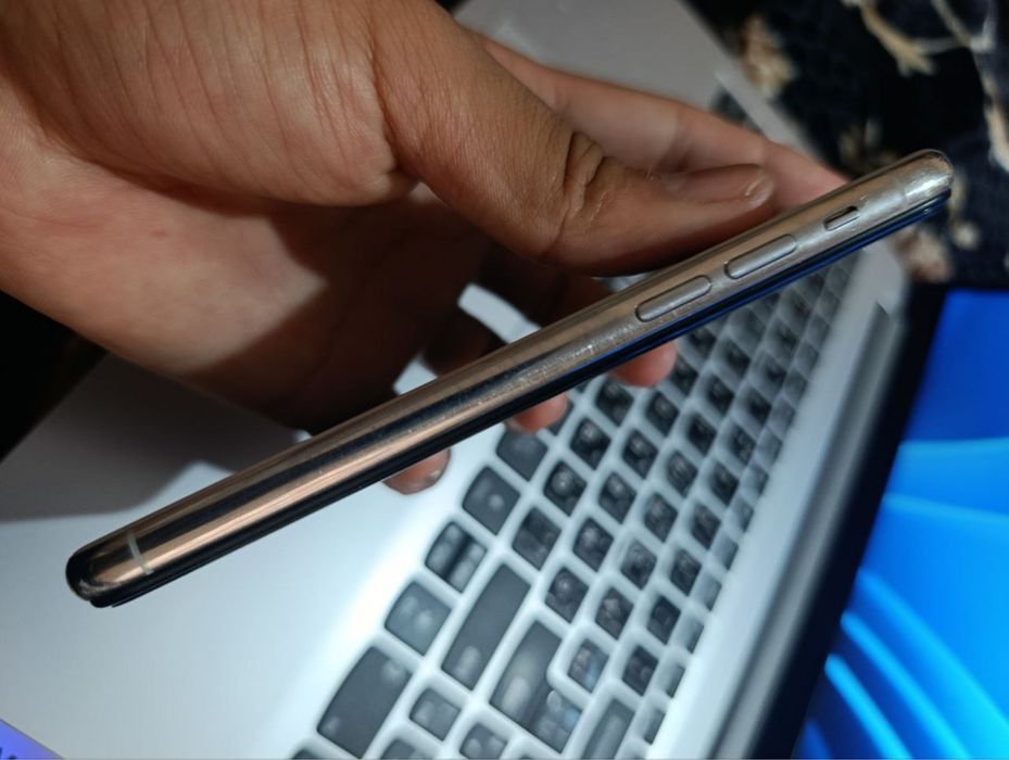 Ipxone 11 pro ideal 83%