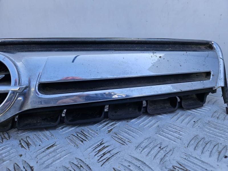 Grila din capota defect crom stanga Opel Antara facelift