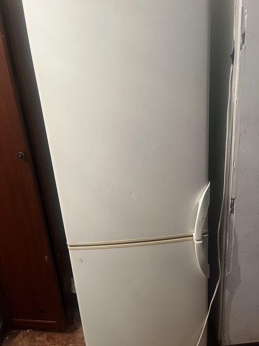 Продам холодильник