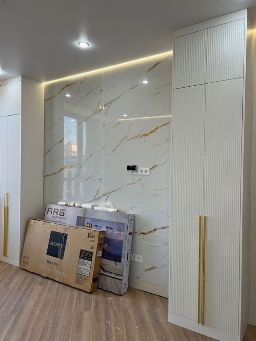 Продам красивый удобный шкаф