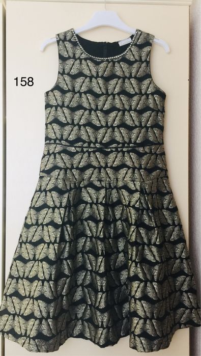 Платья нарядные продам р152,158