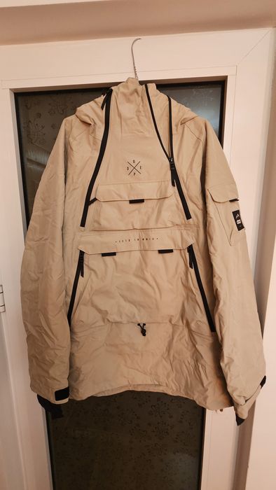 Vând geacă ski/snowboard Dope Akin xl