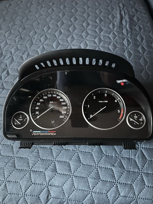 Ceasuri bord bmw f10-f11