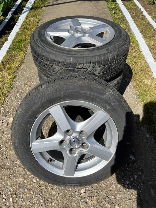 Vând roți ( jante R15 + cauciucuri, 5 prezoane )