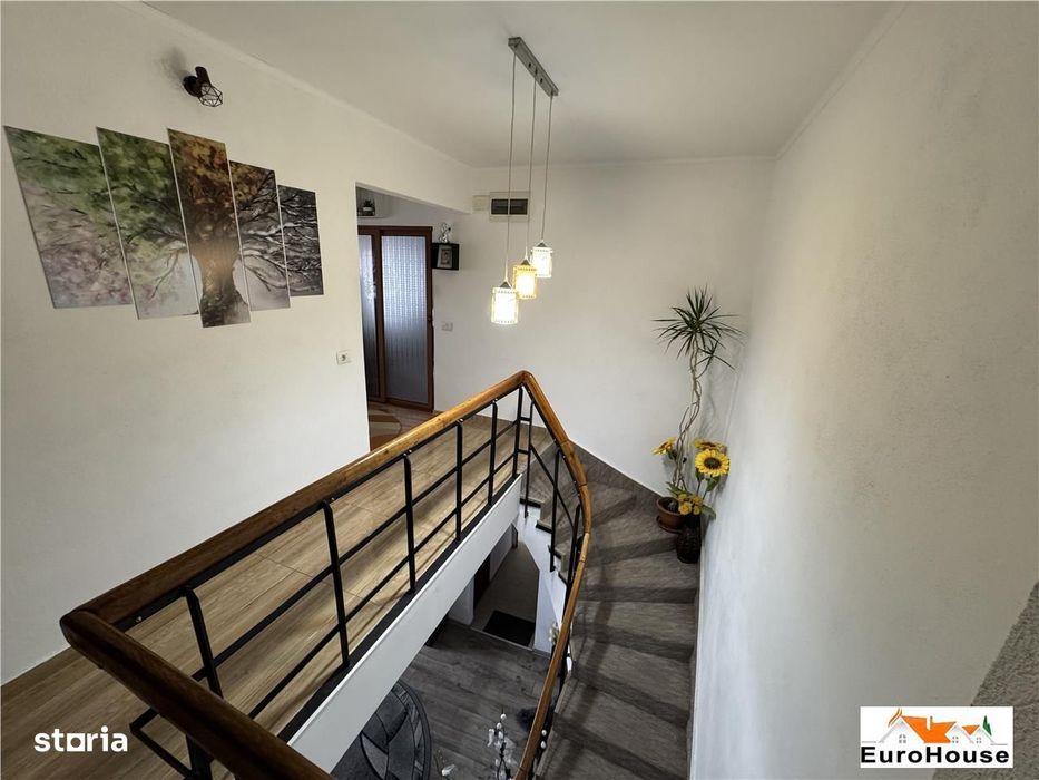 Apartament cu 5 camere de vanzare in Alba iulia