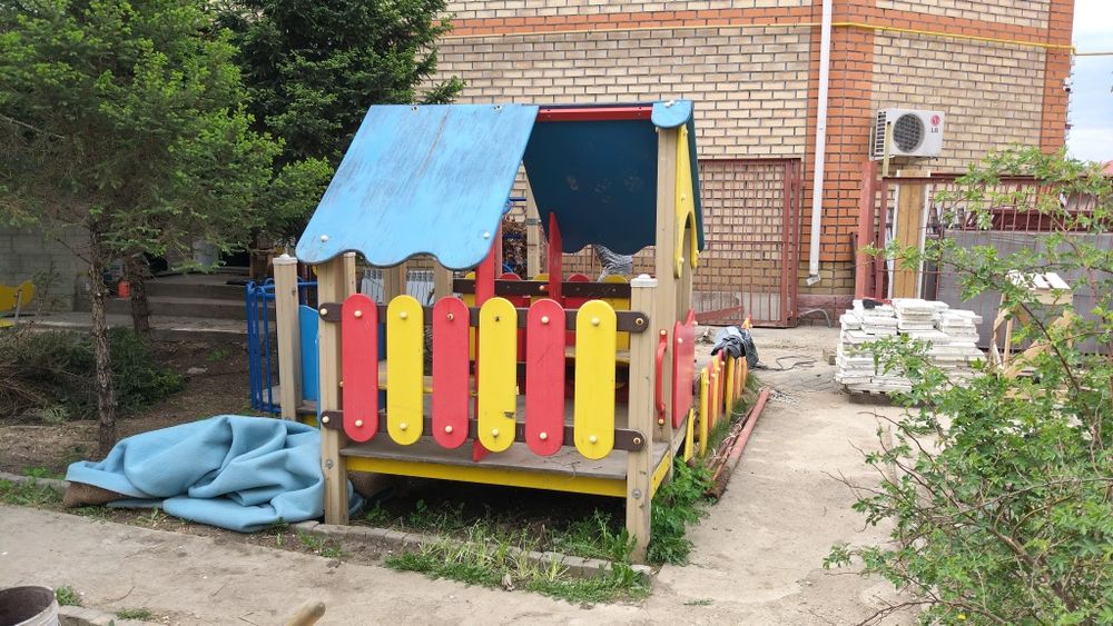 Продам детскую игровую площадку