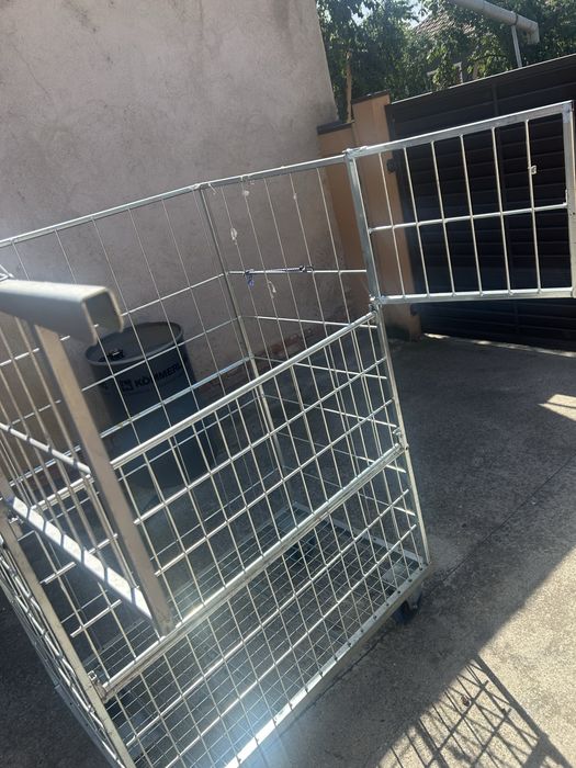 Container din metal pentru depozitare