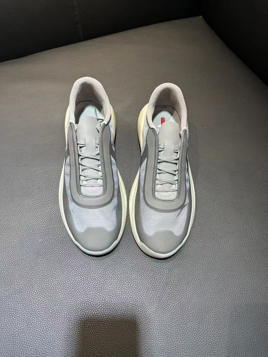 Мъжки спортни обувки Prada