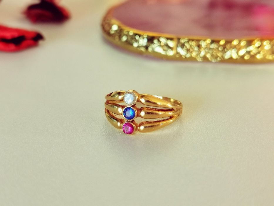 Inel vechi cu diamant natural safir și rubin naturale