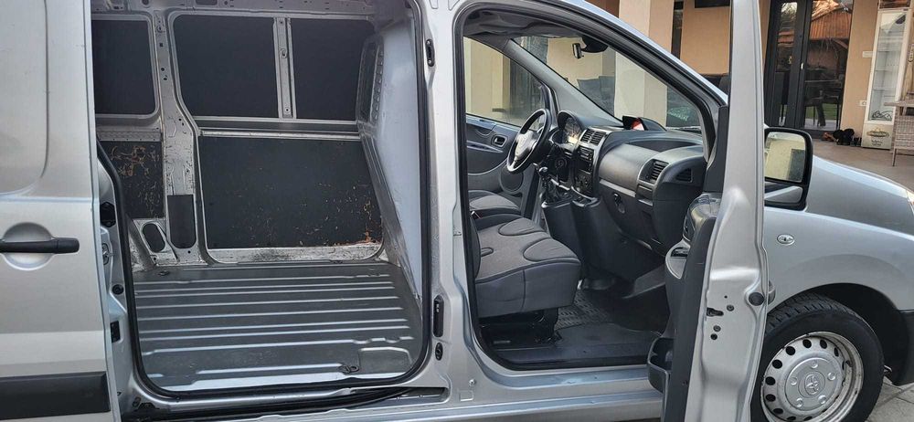 Toyota Proace Extra Lung 2.0 Diesel 130 CP 3 Locuri 2016