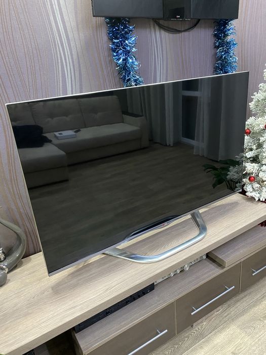 Телевизор LG 55 диагональ 140 см, смарт ТВ