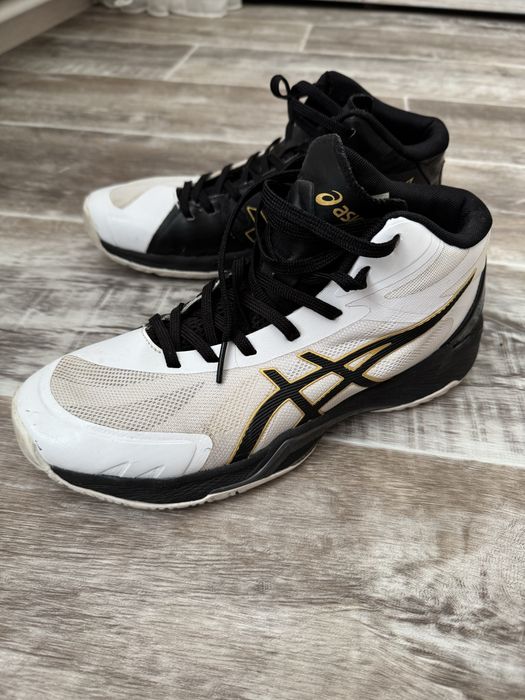 Кроссовки  Asics  р 40