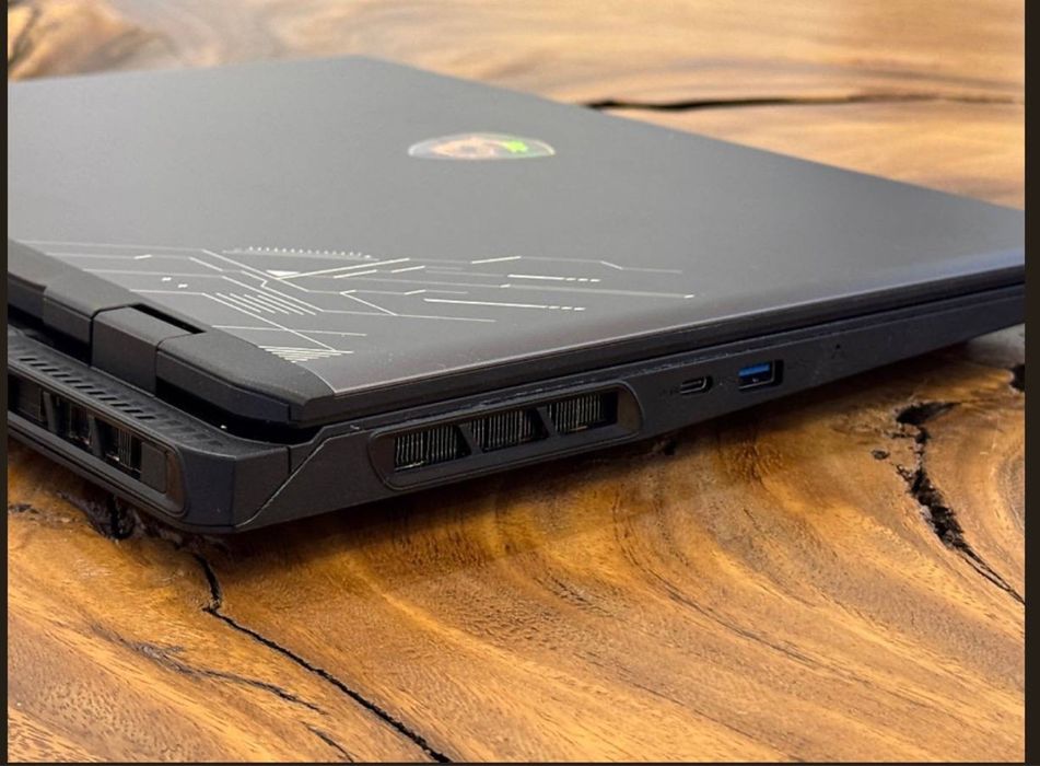 MSI Crosshair 17 HX D14VGKG-i9 QHD