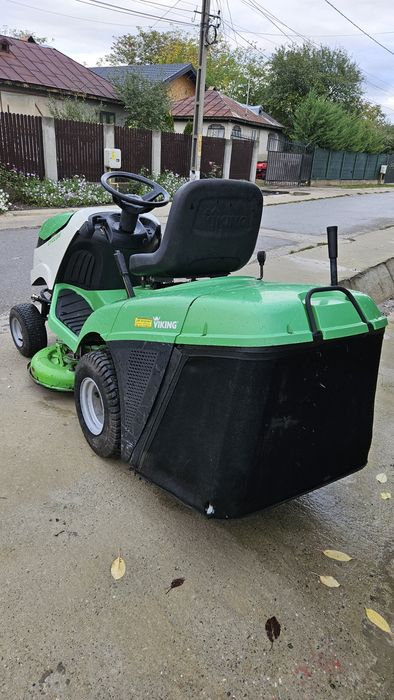 Tractoras de tuns iarba gazon Viking 13.5HP