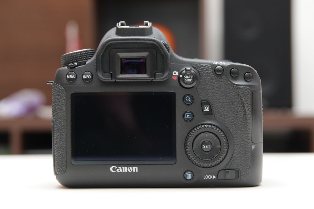 Body Canon 6D Full Frame - Cutie, Accesorii Completo + Kit Powerextra 2600mAh