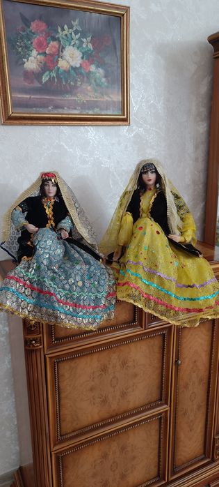 Продам две сувенирные куклы