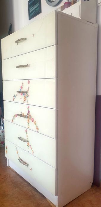 Комод, цвет айвори, торг срочно