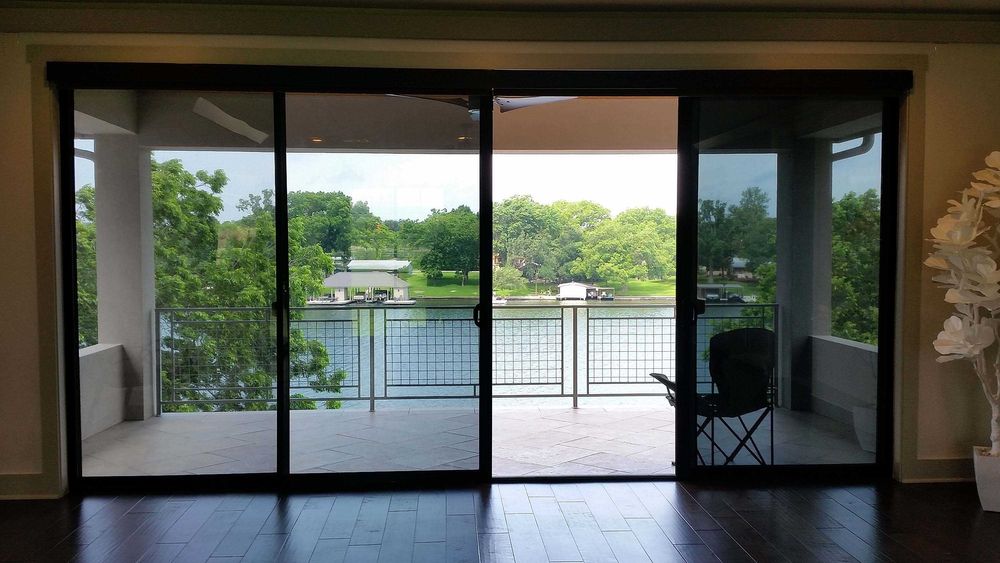 Folie reflexiva-cu protectie solara pt geamuri!Asigura intimitate ziua