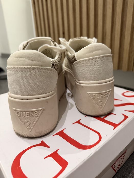 Дамски сникърси Guess