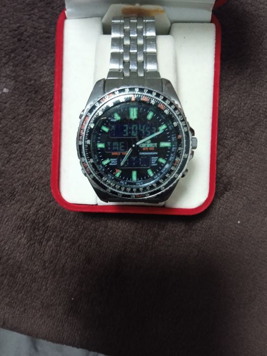 Срочно продам мужские часы