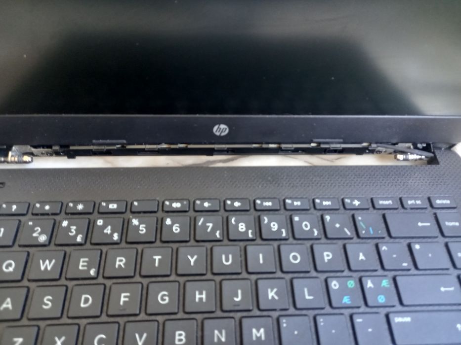 Лаптоп HP, 14.0", AMD 3020e 8gb ddr4 Radeon RX Vega 3