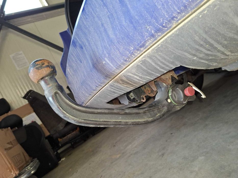 Cârlig remorcare Opel Astra J 2011