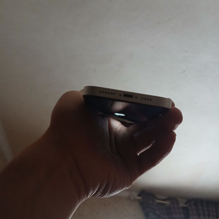 Iphone xr 17 pro korpusda