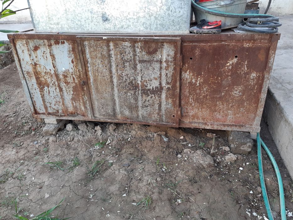 Темир яшшик сотилади