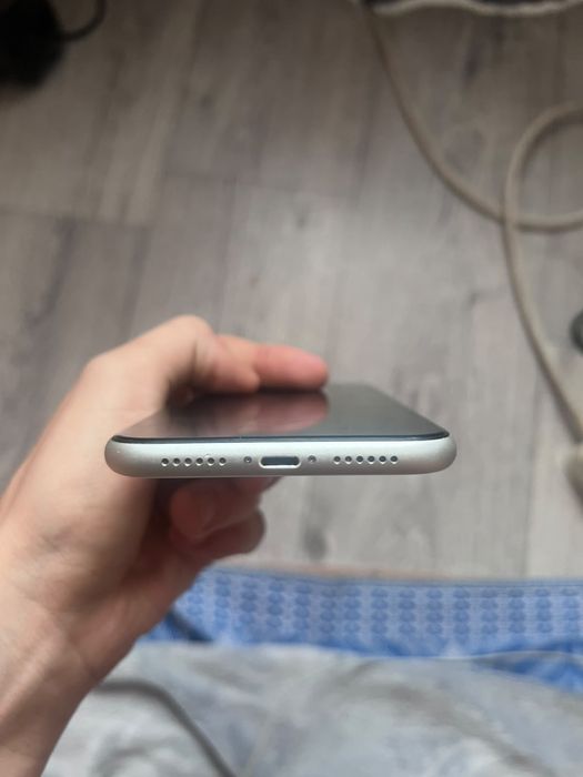 iphone 11 128гб акб 80 коробка есть