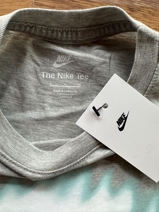 Мъжка,памучна сива тениска Nike HELL с щампа на гърба