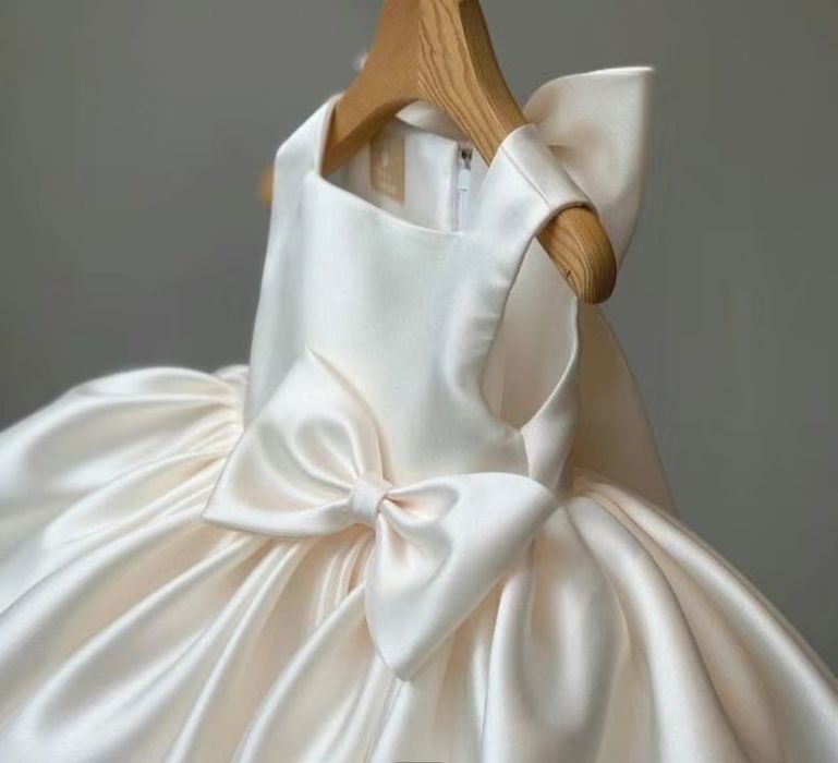 Белое платье для девочек